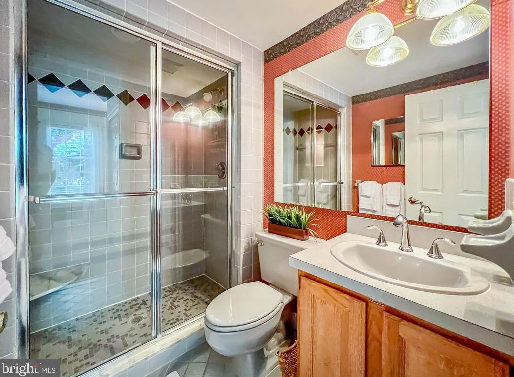 1 Autumn Dr, Upper Makefield PA  18940-1764 exterior