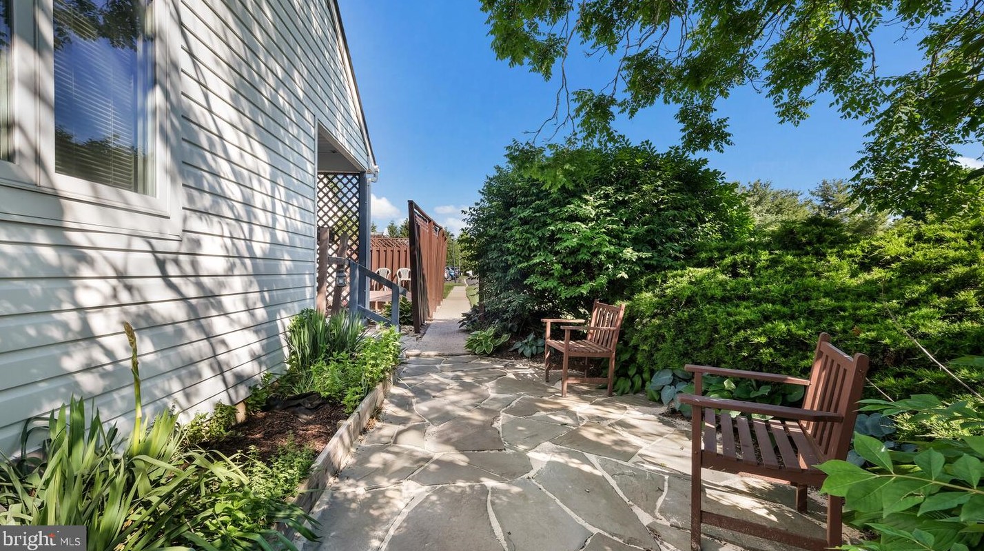 136 Tartan Ter, Chalfont, PA 18914-2267