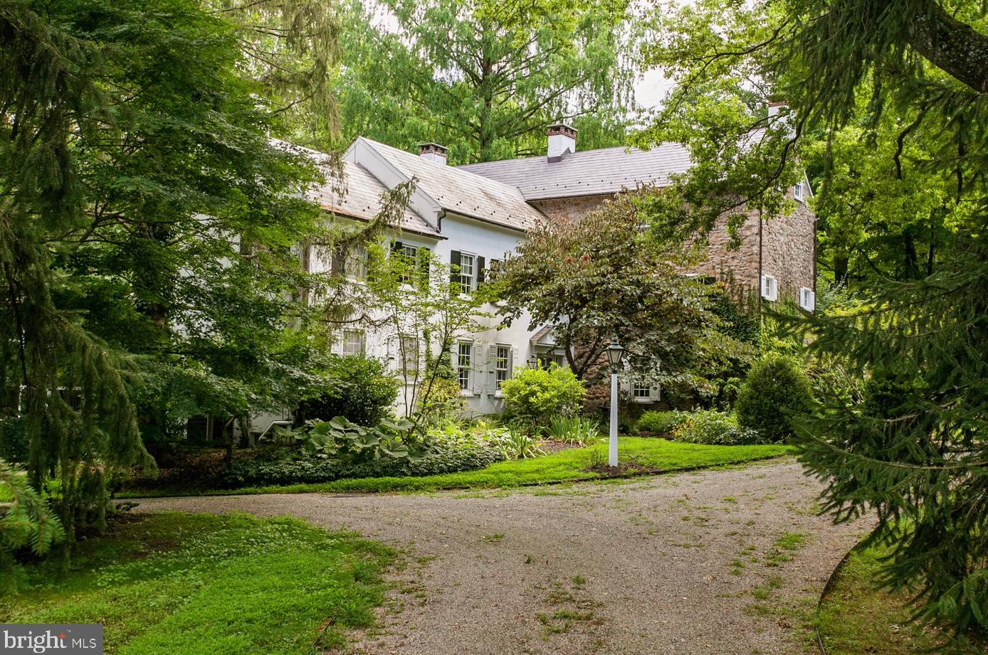 3651 Spring Valley Rd, Gardenville, PA 18901-6622