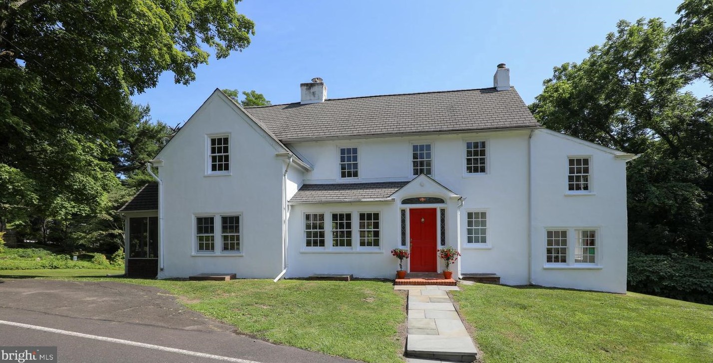 2972 Sugan Rd, New Hope, PA 18938-9636
