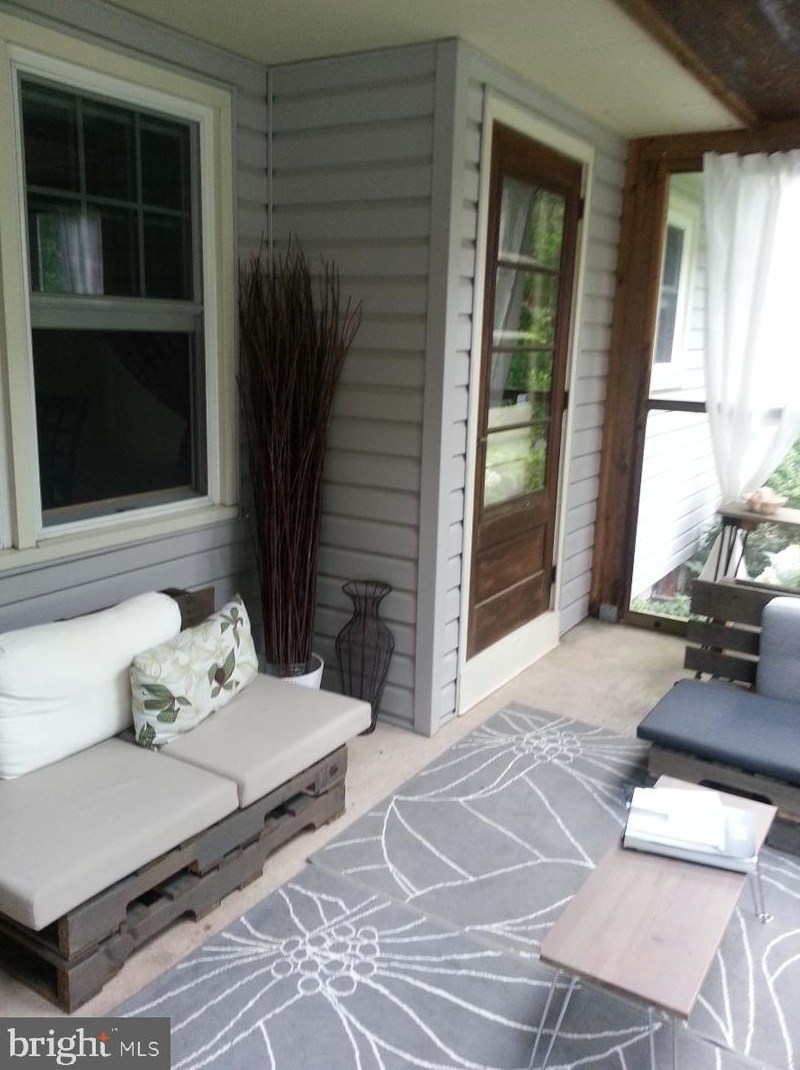 491 Durham Rd, Upper Makefield, PA 18940-9609