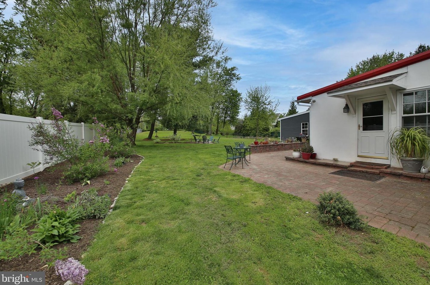 128 Stoopville Rd, Upper Makefield PA 18940-9212 exterior