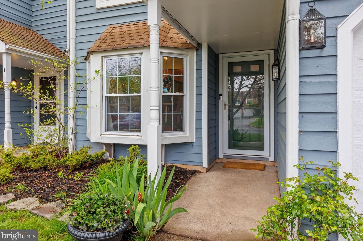 642 Danbury Ct, Upper Makefield, PA 18940