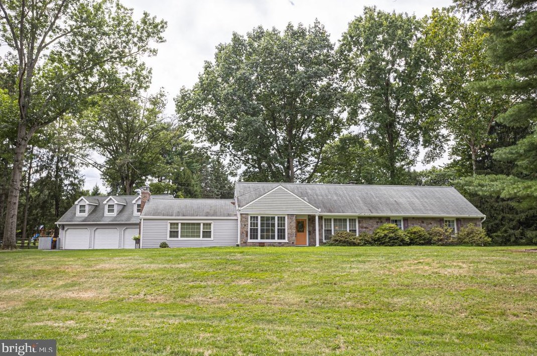 33 Jonathan Way, Washington Crossing, PA 18977