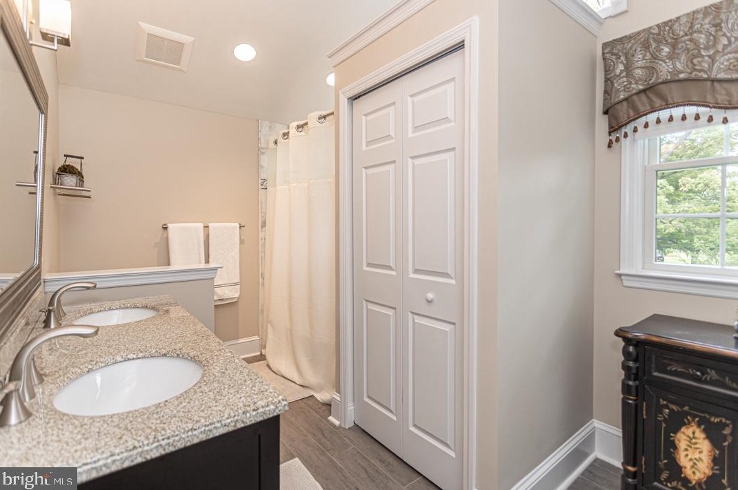 399 Pineville Rd, Upper Makefield PA  18940-3111 exterior