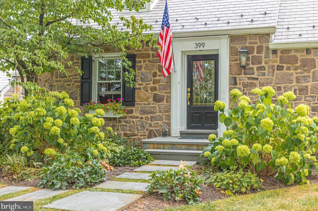 399 Pineville Rd, Upper Makefield PA  18940-3111 exterior