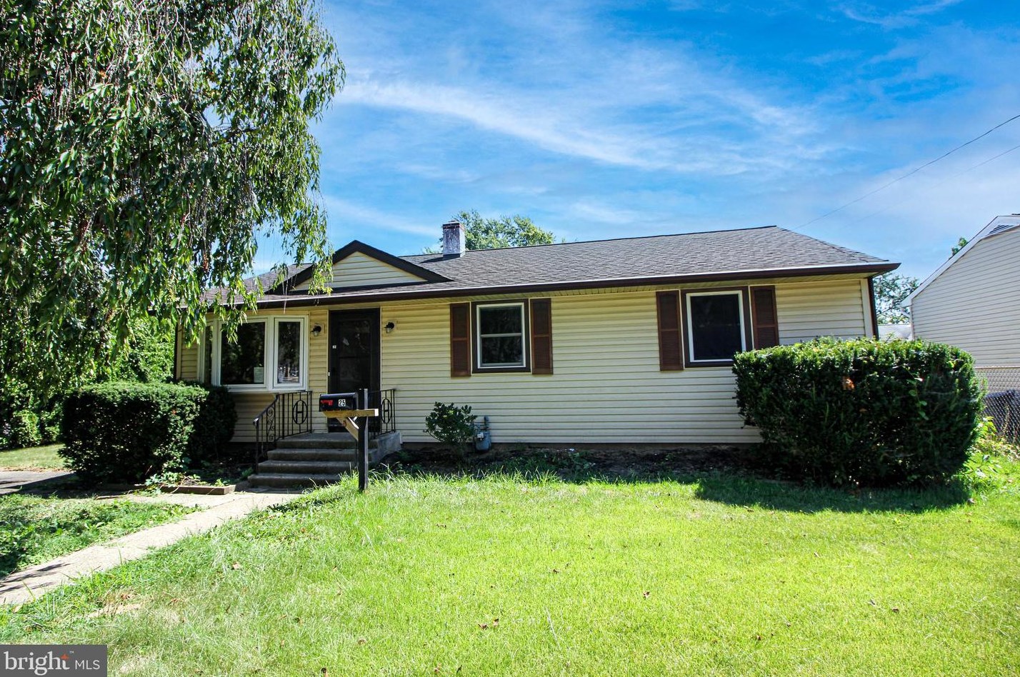 25 Oak St, Yardley, PA 19067