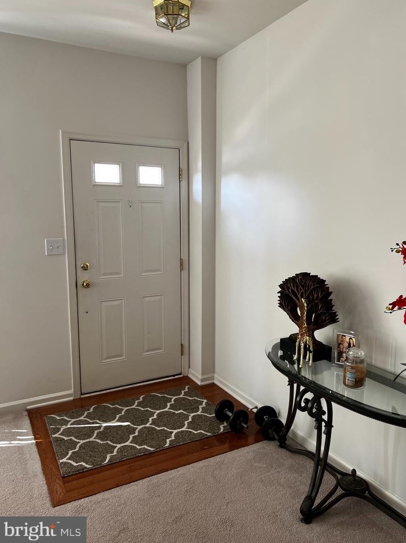 68 Lilly Dr, Langhorne, PA 19053