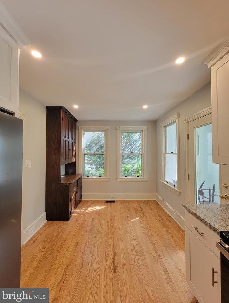 128 State St, Upper Makefield PA  18940-1926 exterior