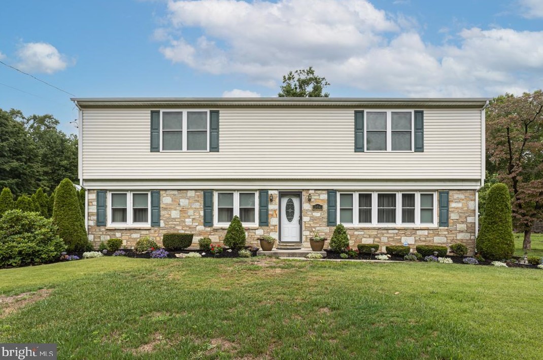 304 Park Ave, Langhorne, PA 19047-3910