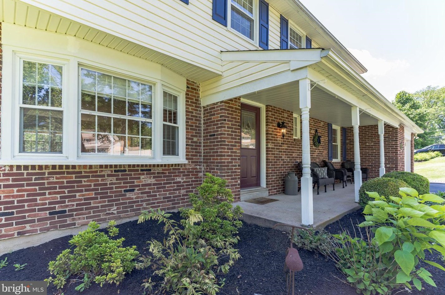 9 Frog Hollow Rd, Southampton, PA 18966-1028