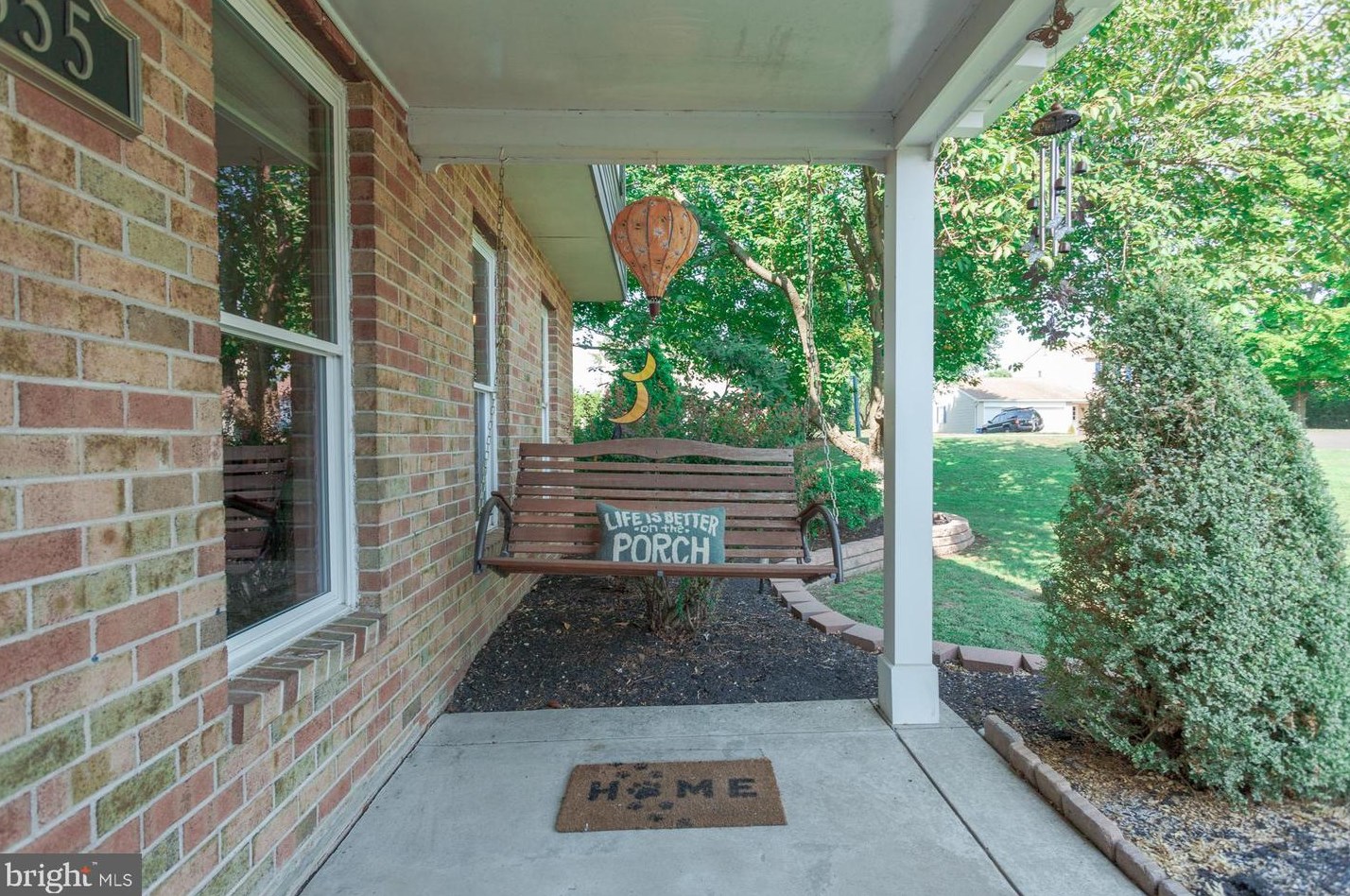 355 Flour Ln, Langhorne, PA 19047-1530