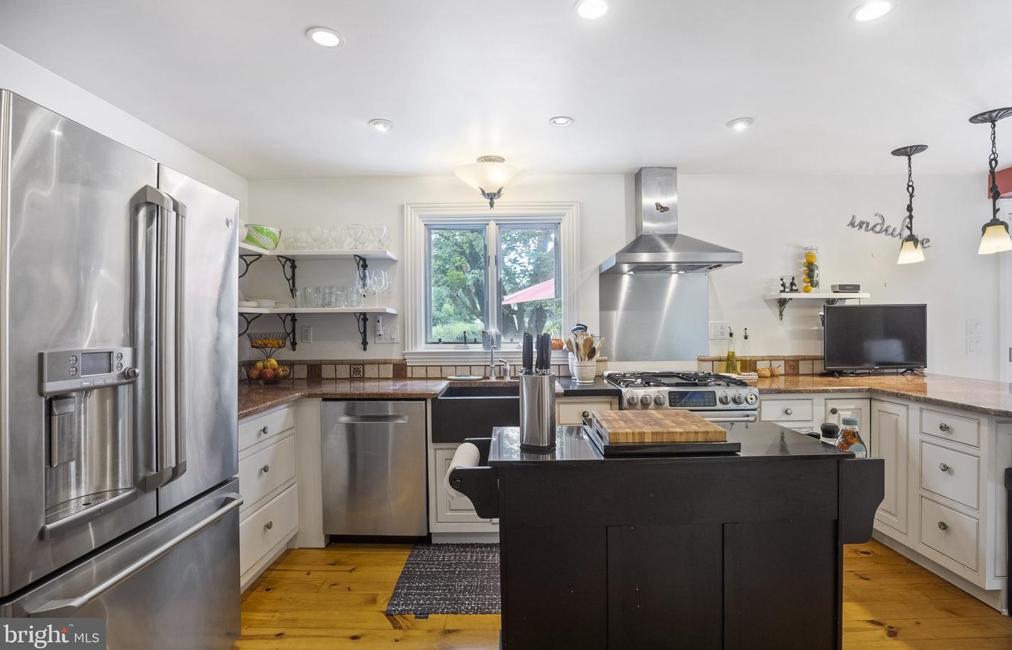 3884 Street Rd, Gardenville PA  18902-9218 exterior