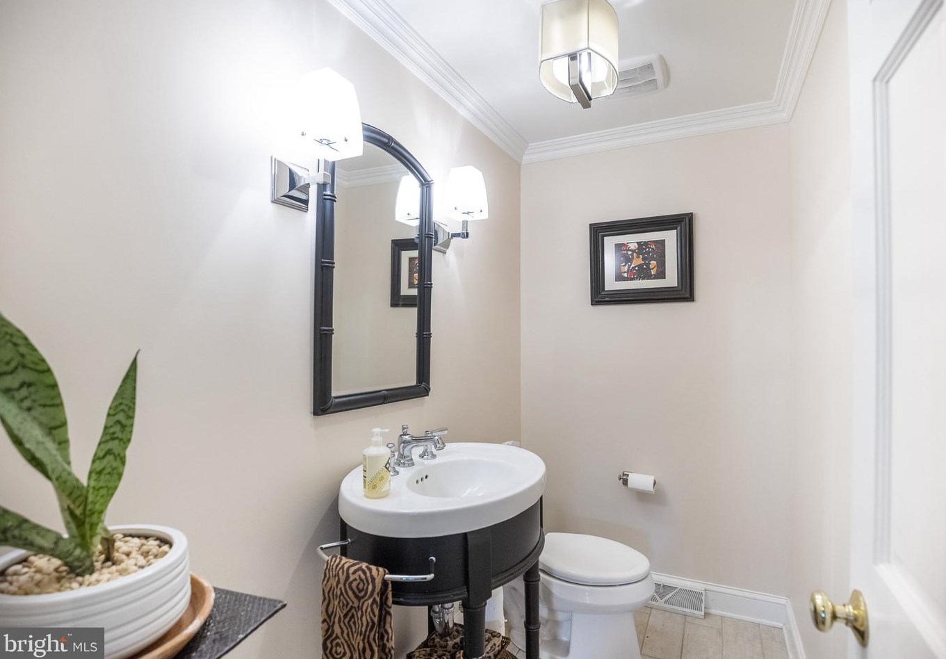 3884 Street Rd, Gardenville PA  18902-9218 exterior