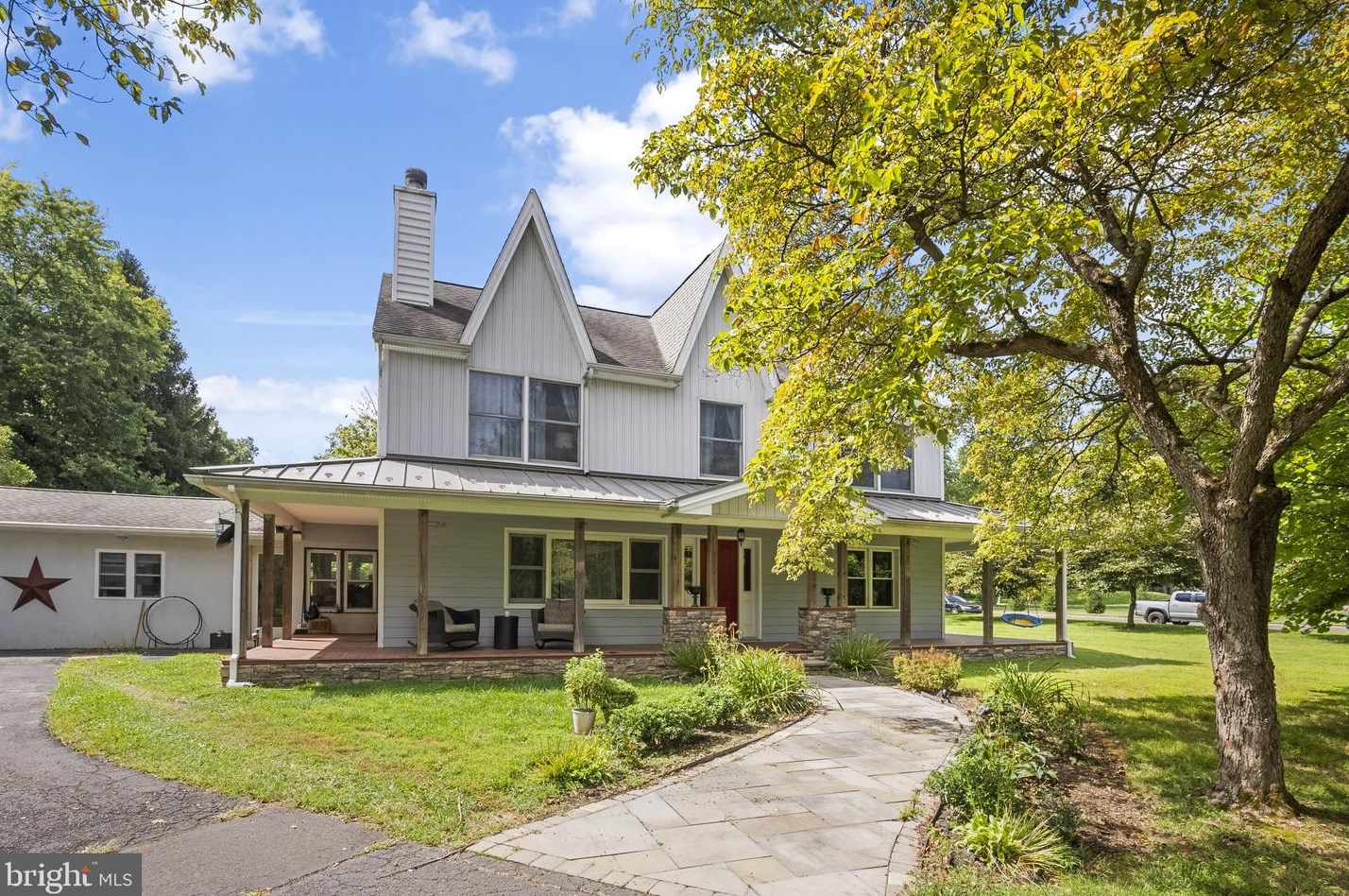 3884 Street Rd, Gardenville PA  18902-9218 exterior