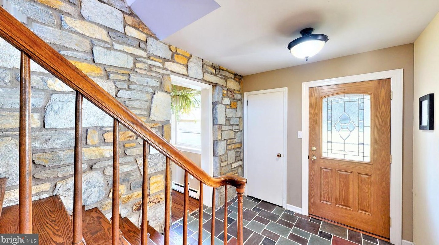 600 Cathill Rd, Sellersville, PA 18960-1512