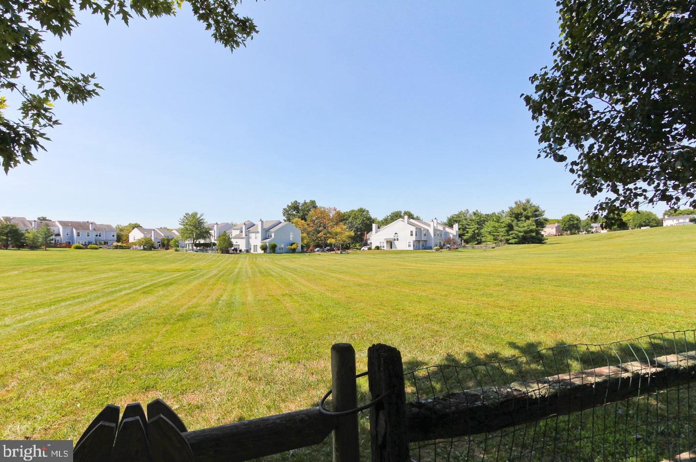 26 Parkview Way, Upper Makefield PA 18940-1138 exterior