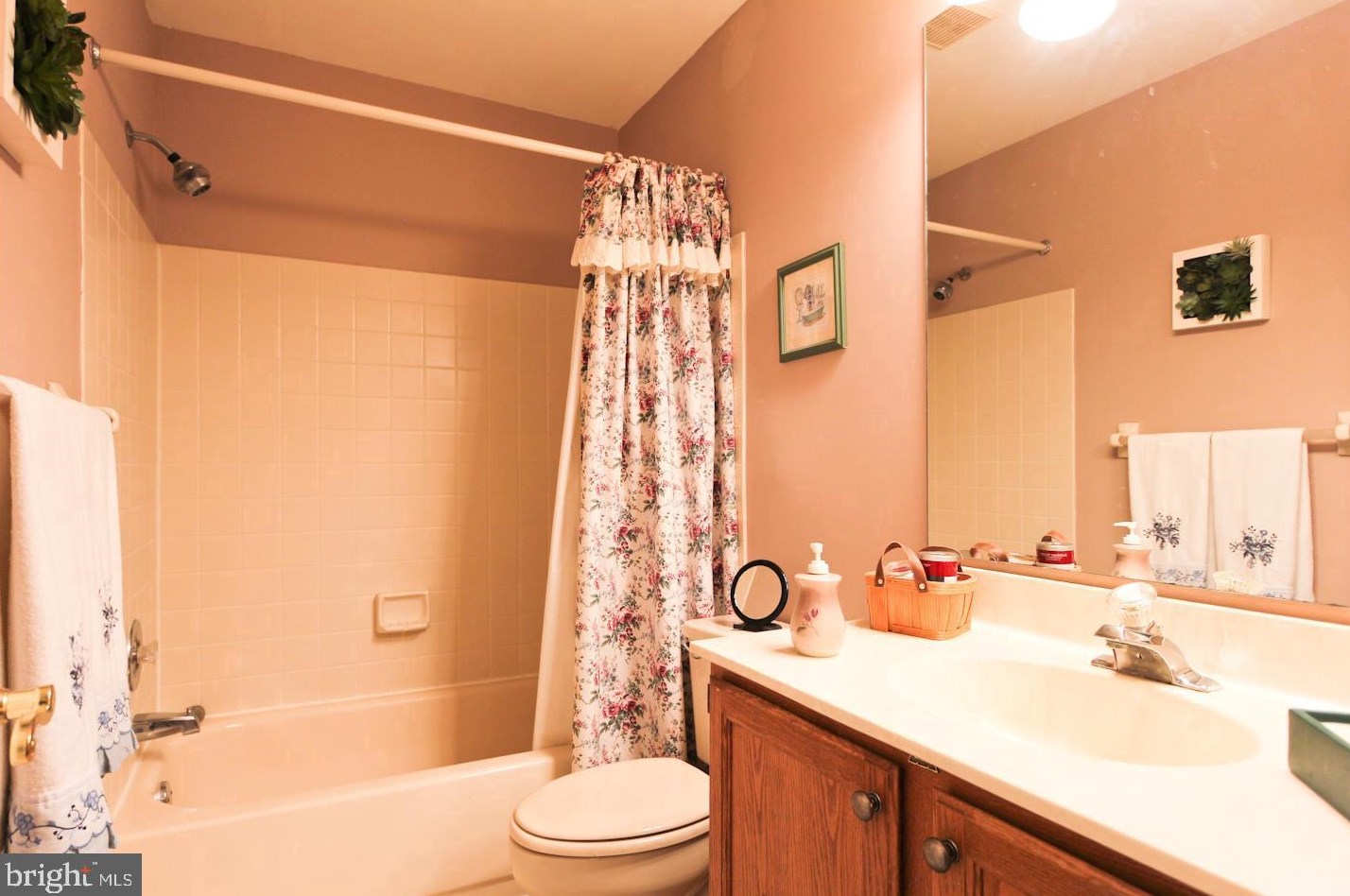 26 Parkview Way, Upper Makefield PA 18940-1138 exterior