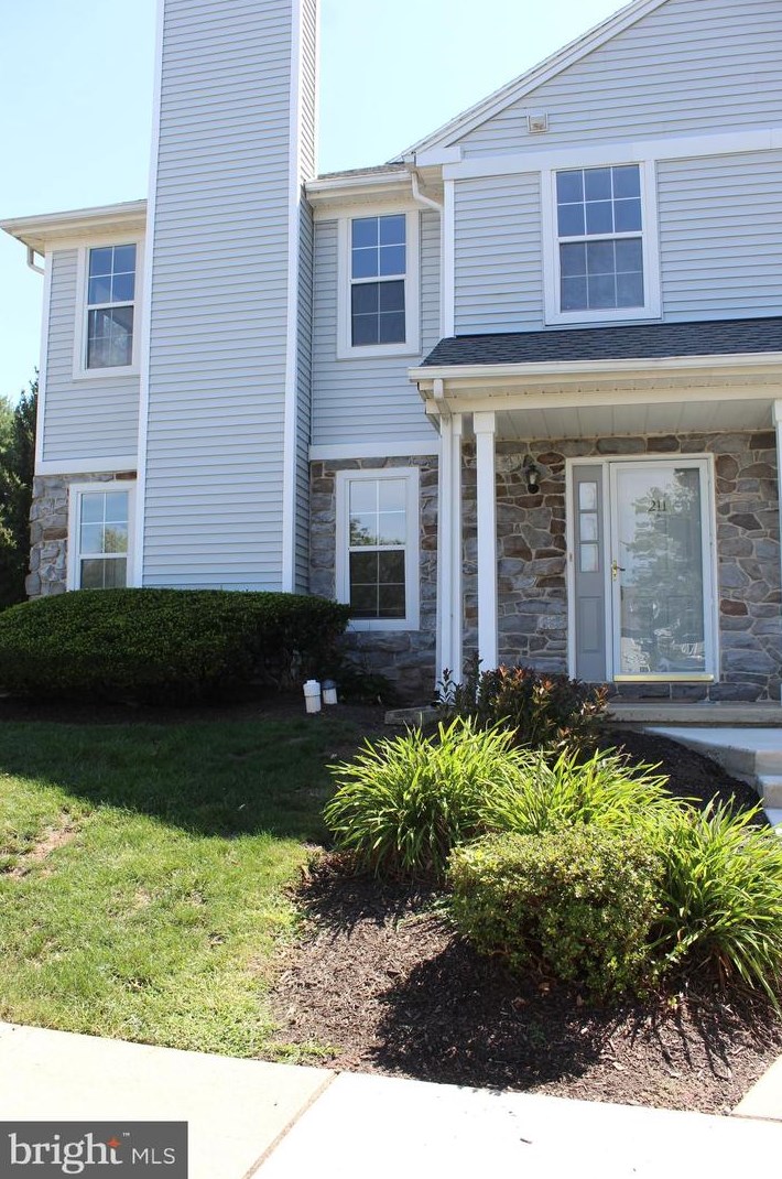 211 Mews Dr # 211, Sellersville, PA