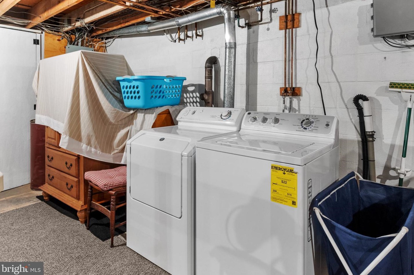 541 Lafayette St, Upper Makefield PA 18940-2133 exterior