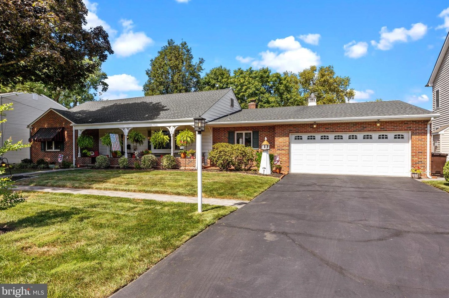 541 Lafayette St, Upper Makefield, PA 18940-2132