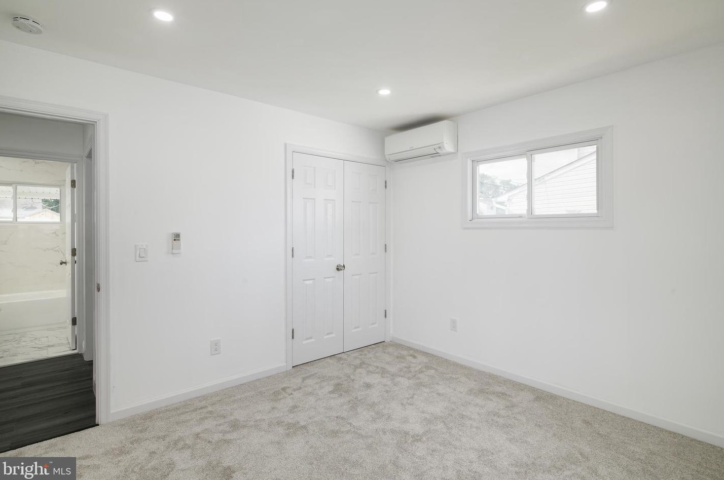 39 Jester Ln, Levittown PA  19055-2319 exterior