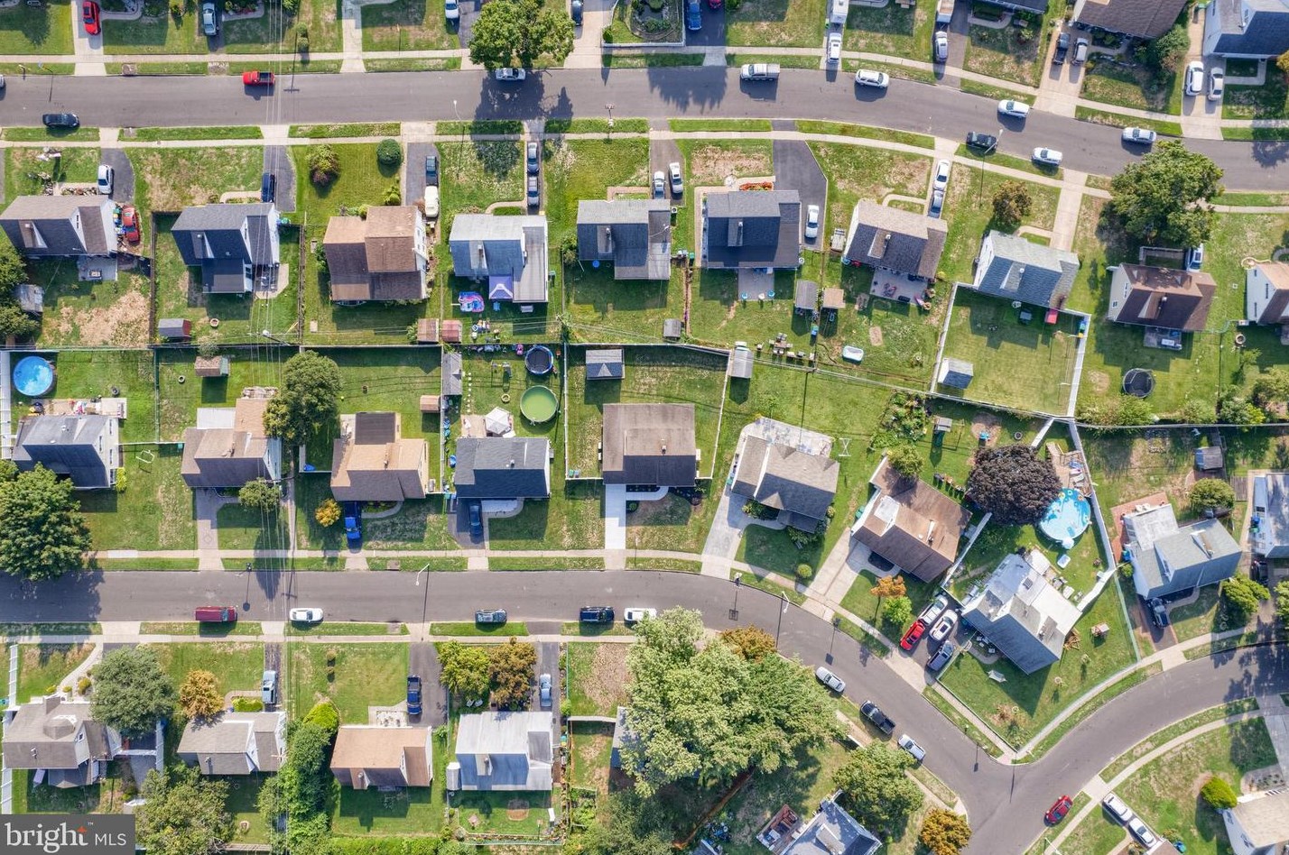 39 Jester Ln, Levittown PA  19055-2319 exterior