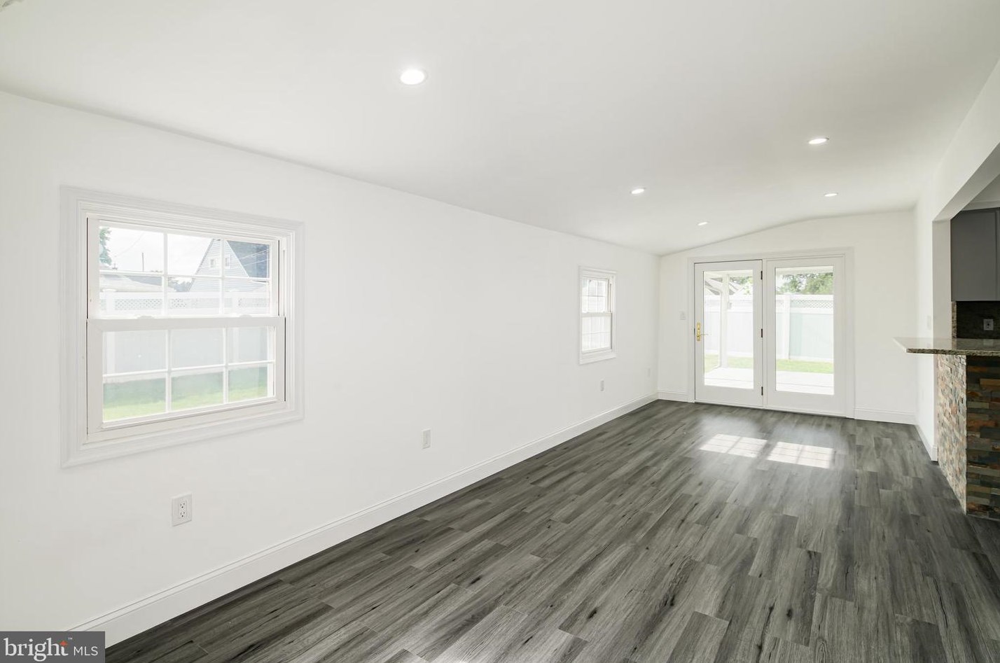 39 Jester Ln, Levittown PA  19055-2319 exterior