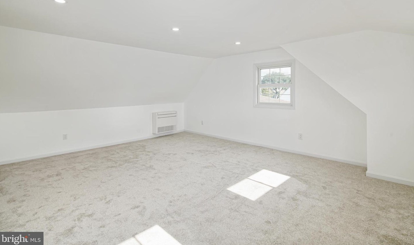 39 Jester Ln, Levittown PA  19055-2319 exterior