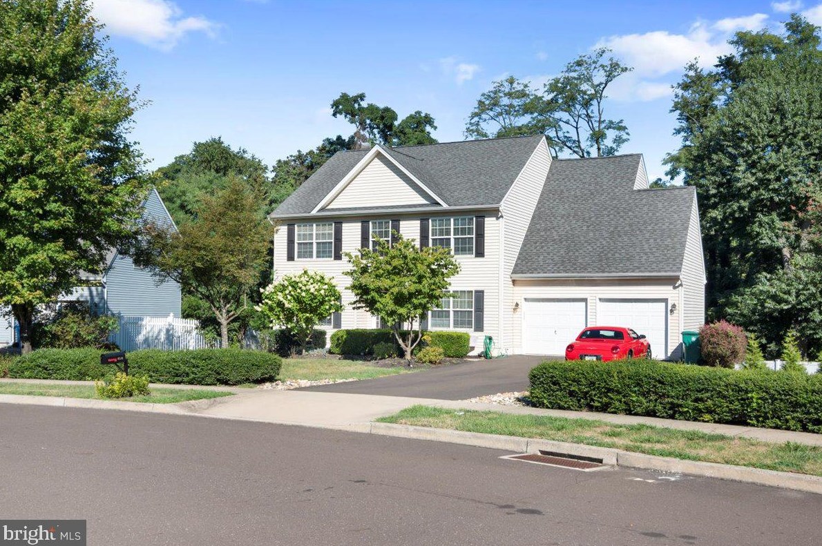 4318 Sunset Ave, Levittown PA  19056-3368 exterior