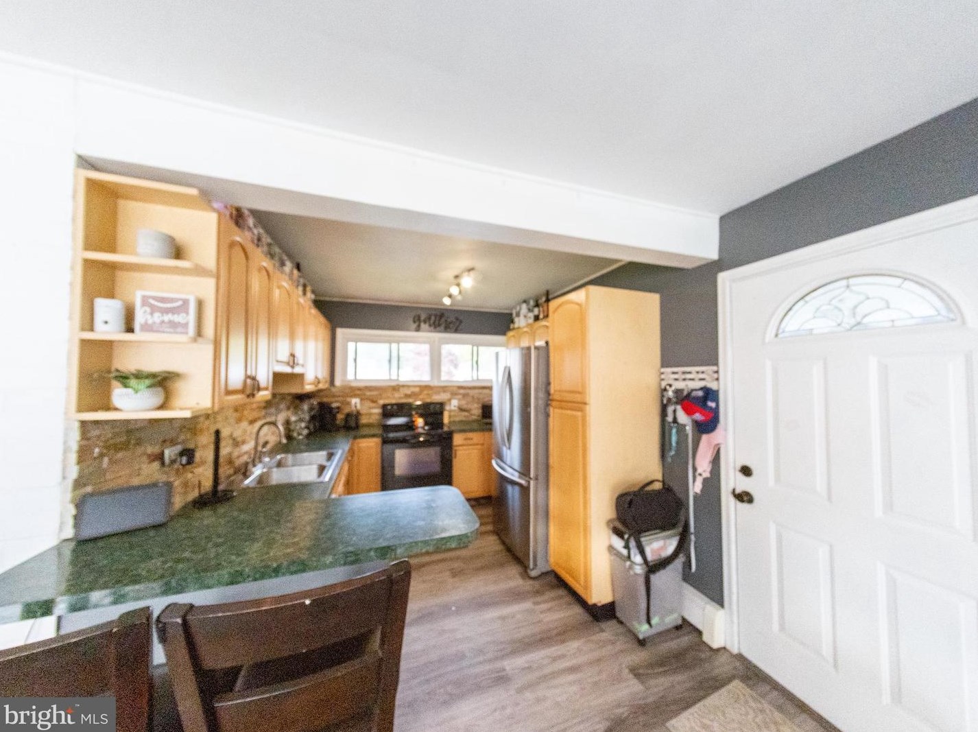 259 Goldenridge Dr, Levittown PA  19057-3434 exterior