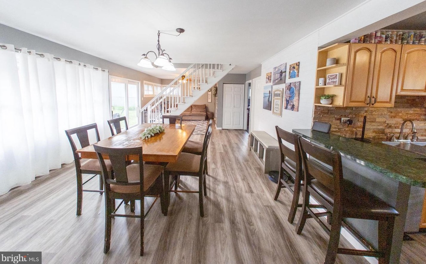 259 Goldenridge Dr, Levittown PA  19057-3434 exterior