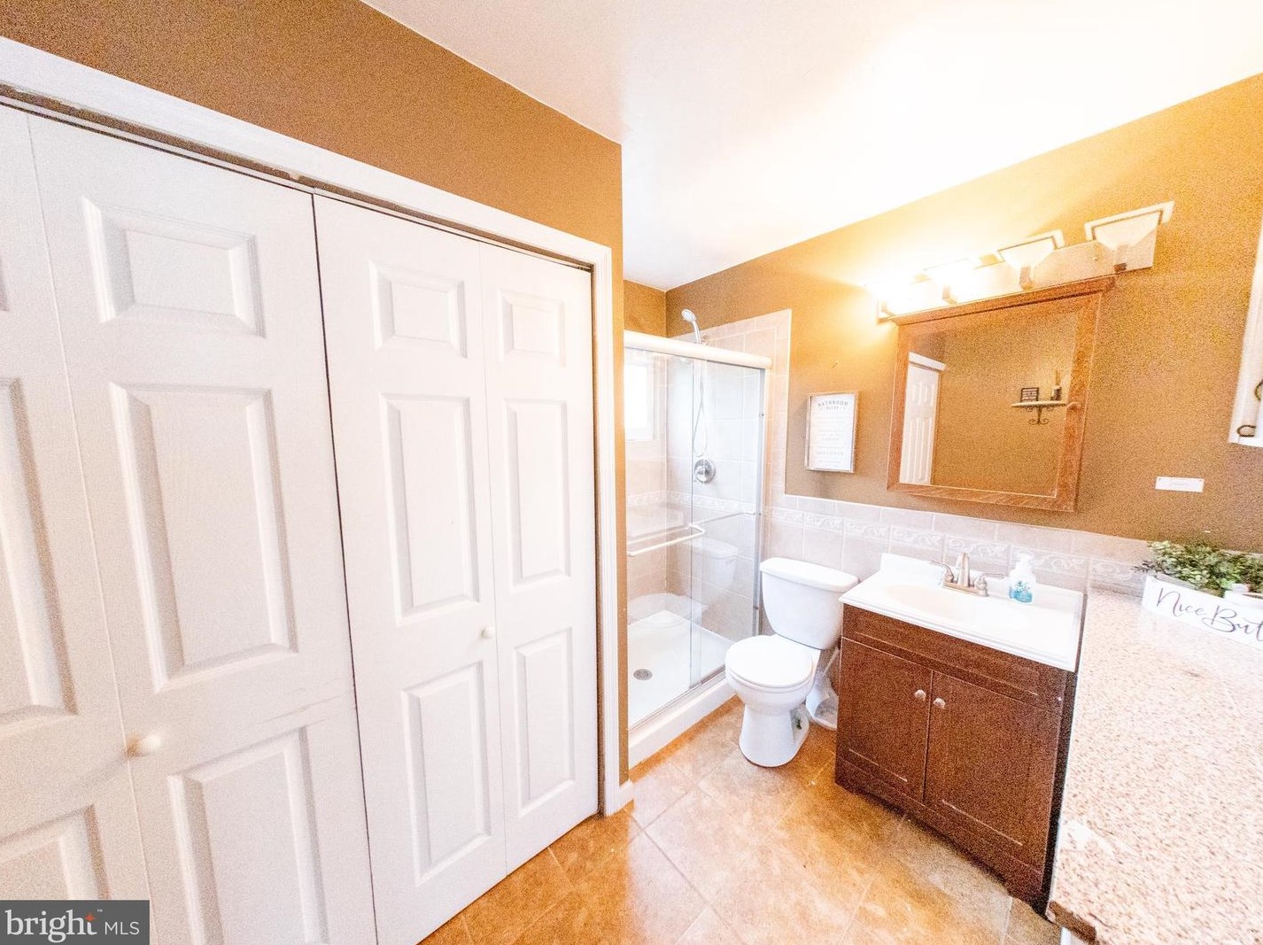 259 Goldenridge Dr, Levittown PA  19057-3434 exterior