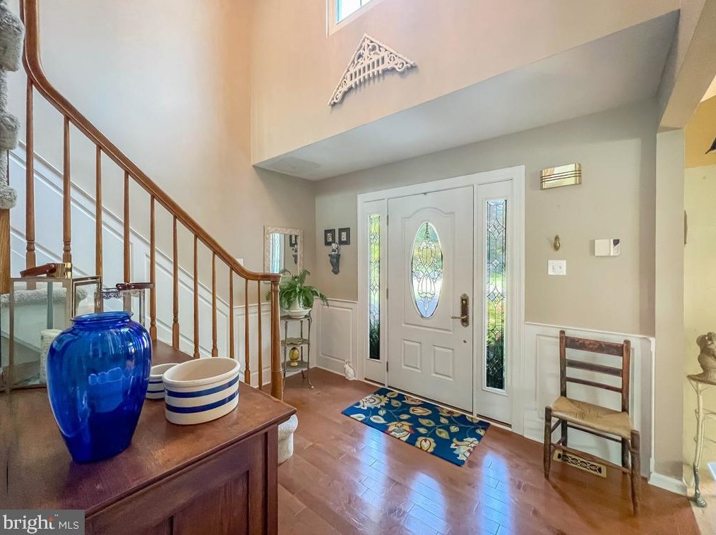 8 Devon Rd, Upper Makefield, PA 18940-3812