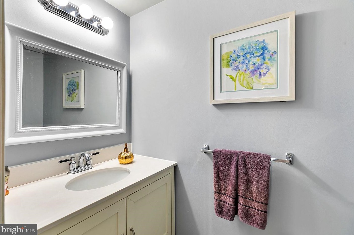 221 Parkview Way, Upper Makefield PA 18940-1138 exterior