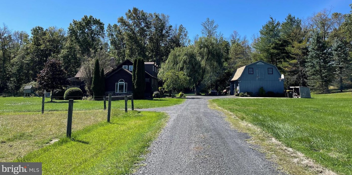 5652 Wismer Rd, Pipersville, PA 18947-1408