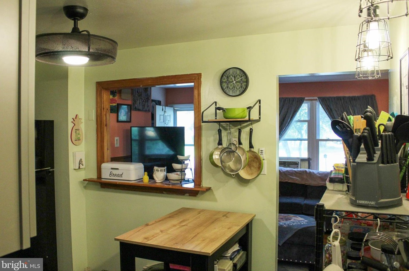 460 Park Ave, Sellersville, PA 18960-2713