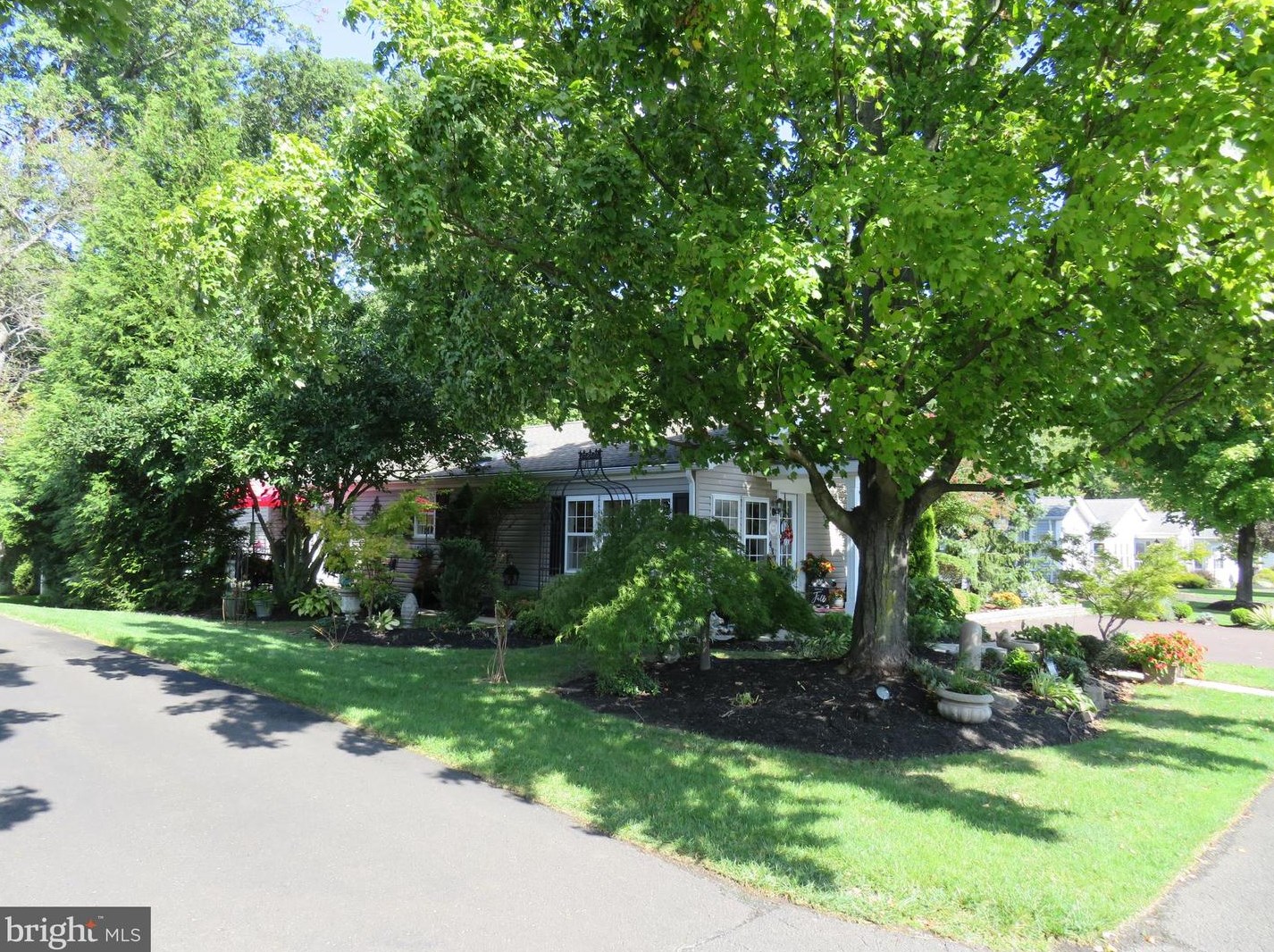 430 Spring Meadow Cir, New Hope, PA 18938-1539