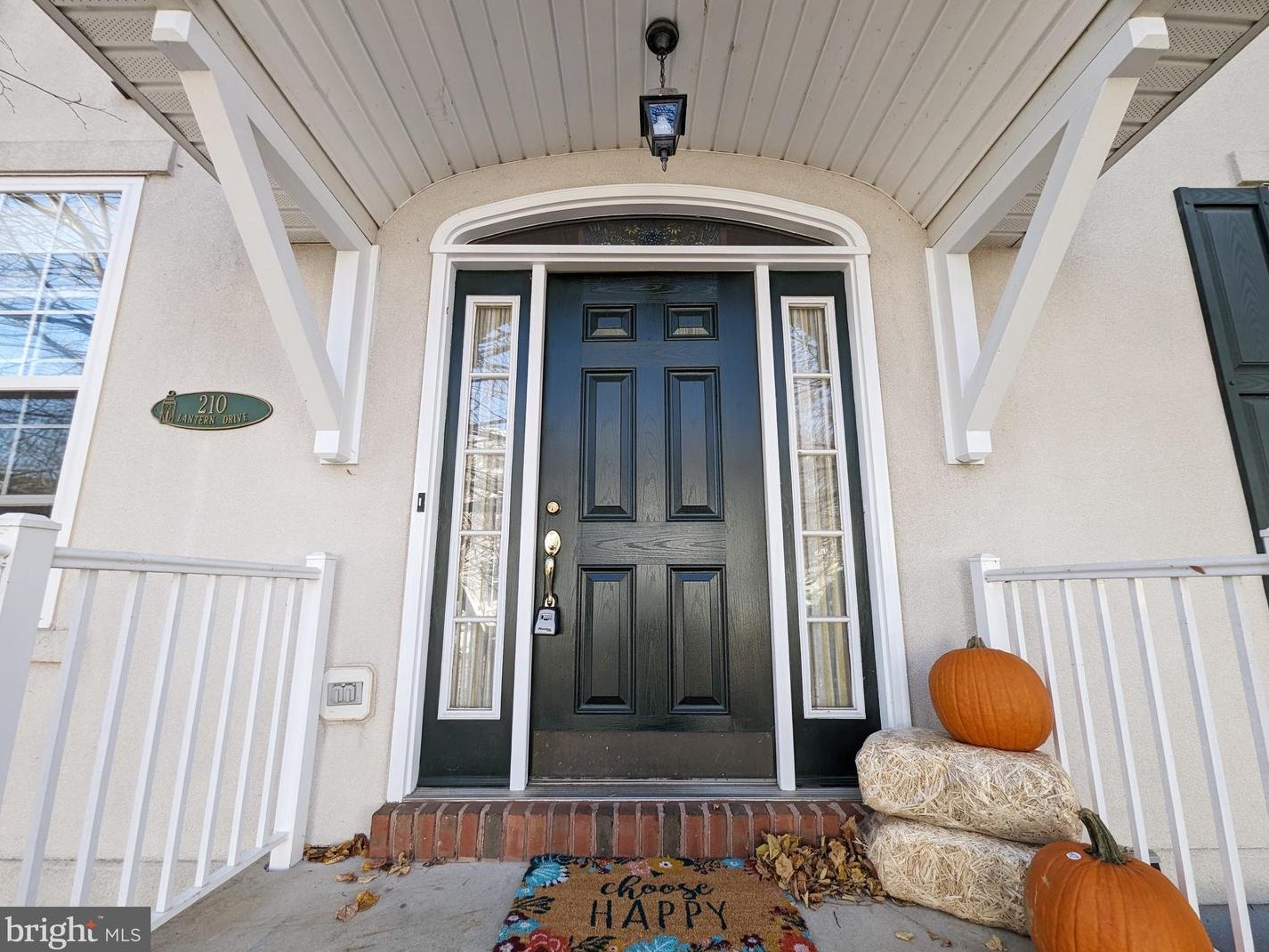 210 Lantern Dr #104, Gardenville, PA 18901