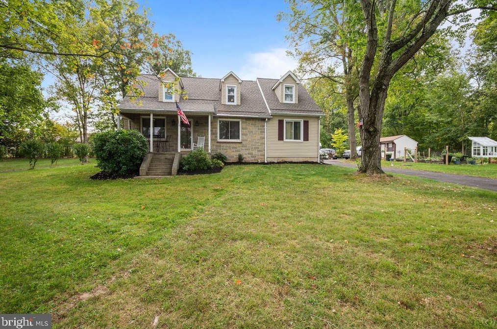 114 Old Mill Rd, Sellersville, PA 18960-1413