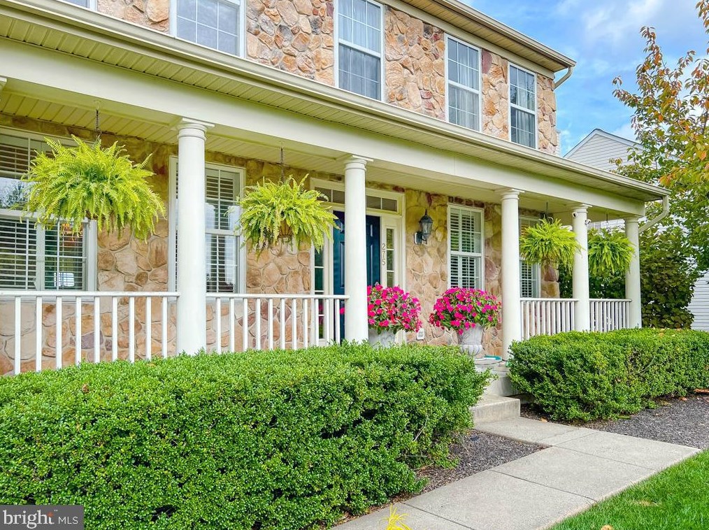 275 Crittenden Dr, Upper Makefield, PA 18940-1323