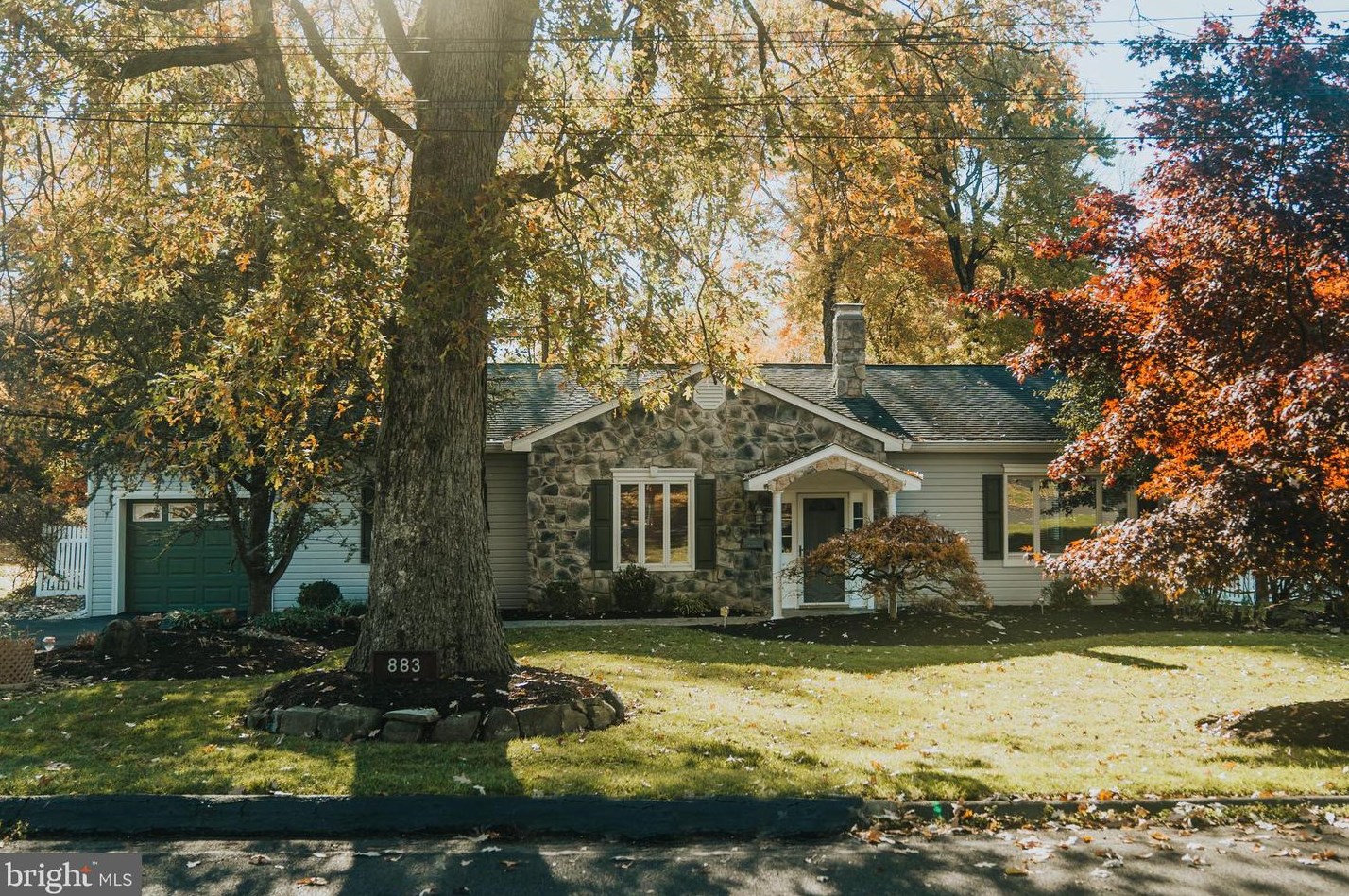 883 Maple Dr, Southampton, PA 18966-4207