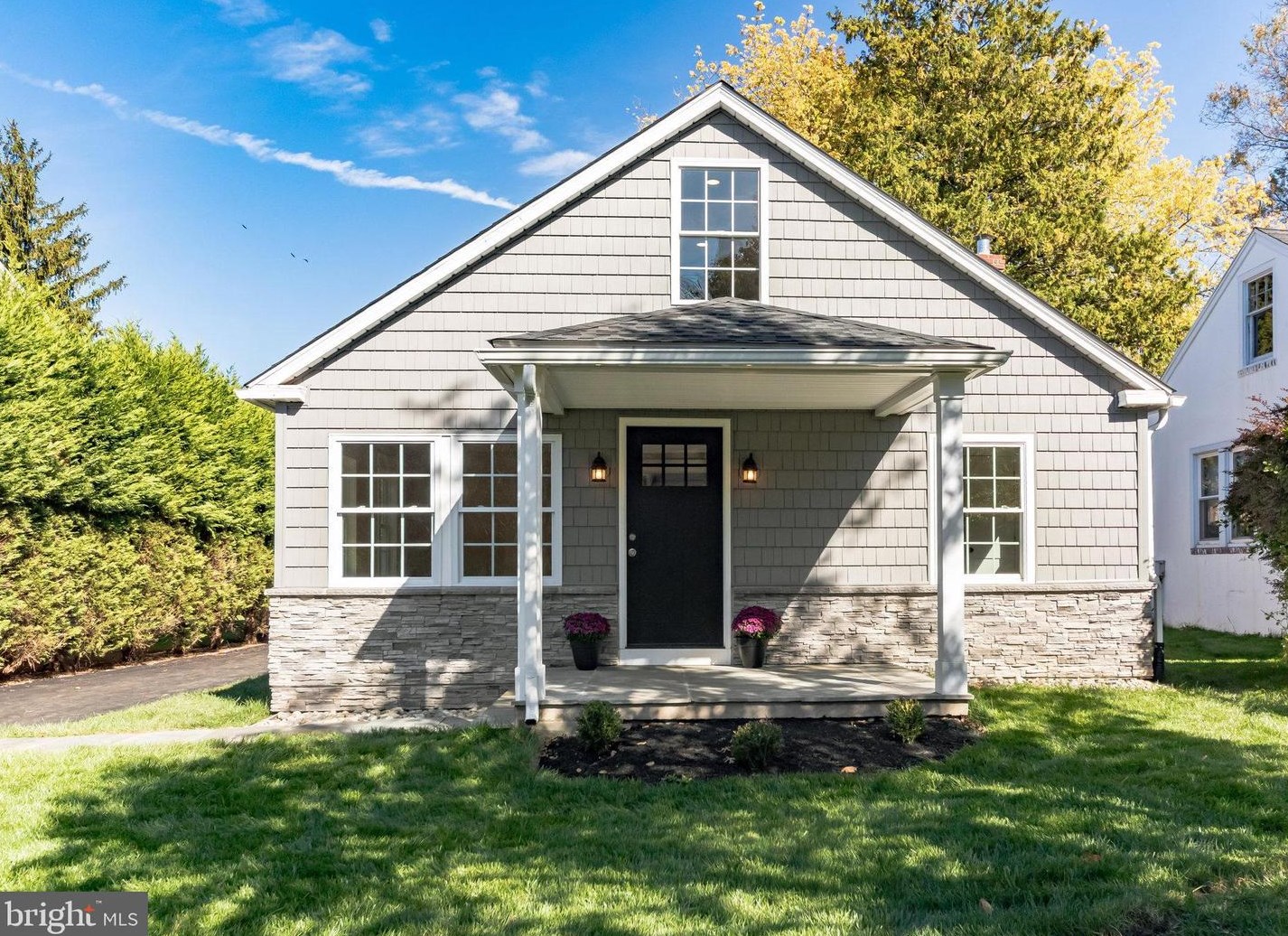 425 Lafayette St, Upper Makefield PA 18940-2133 exterior