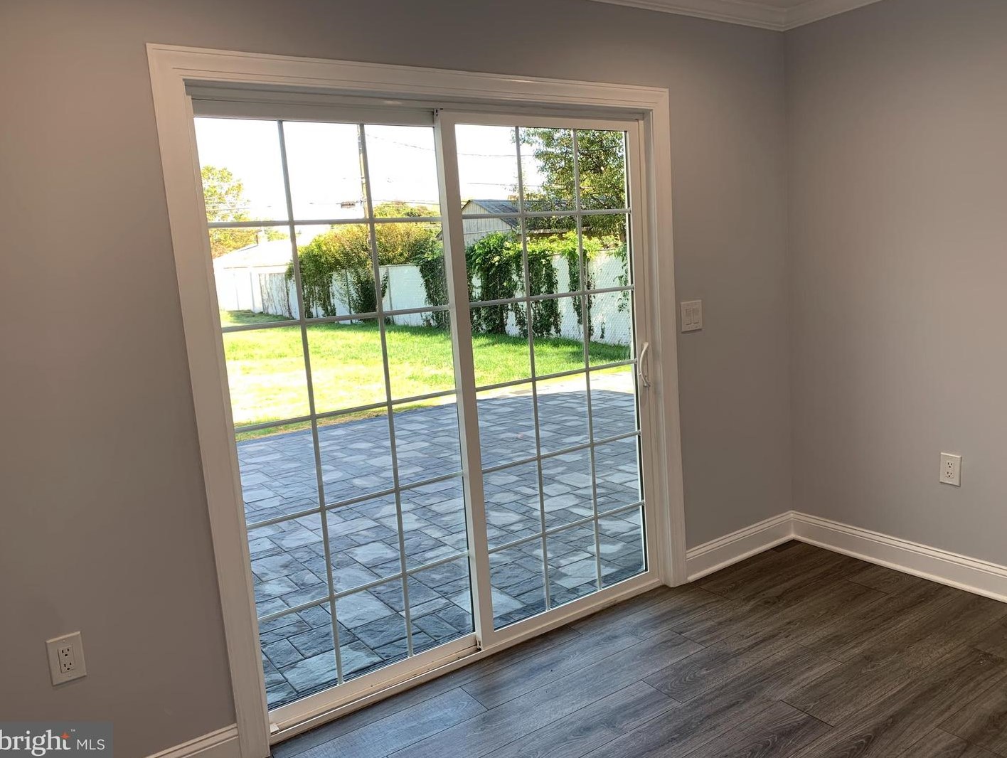 9 Edgewood Ln, Levittown PA  19054-3211 exterior