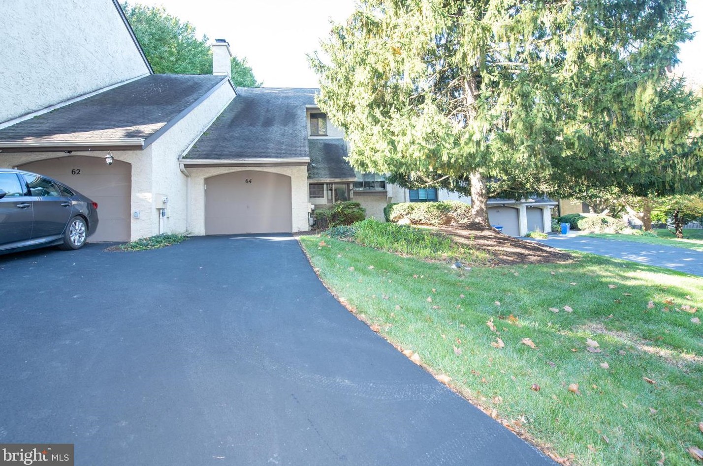 64 Golf Club Dr, Langhorne, PA 19047