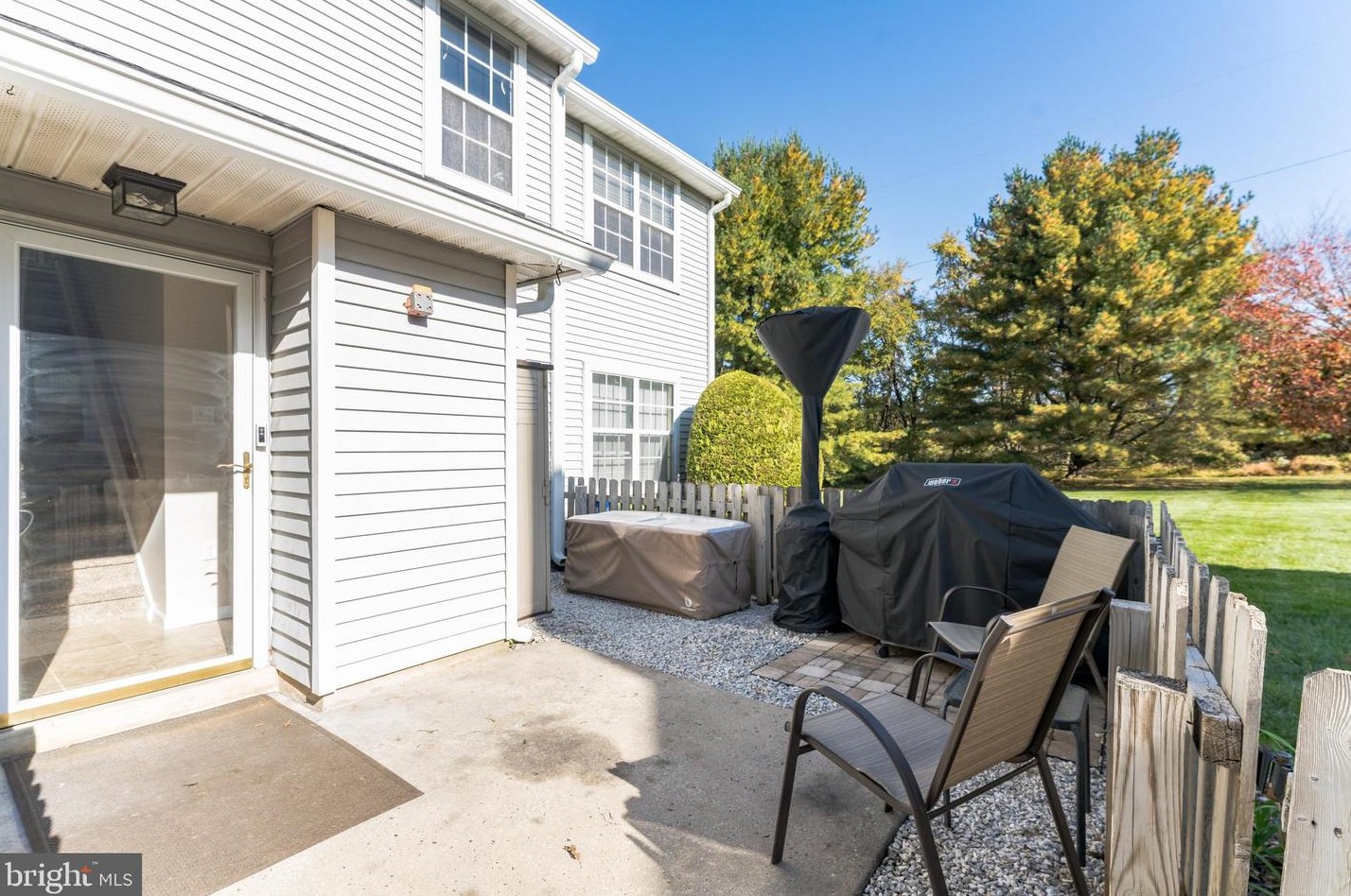 42 Everett Dr, Upper Makefield, PA 18940-1600