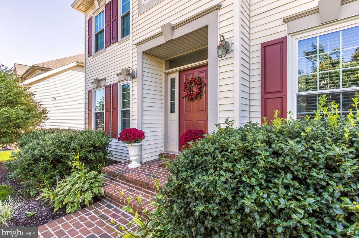 535 Clydesdale Dr, New Hope, PA 18938-5818