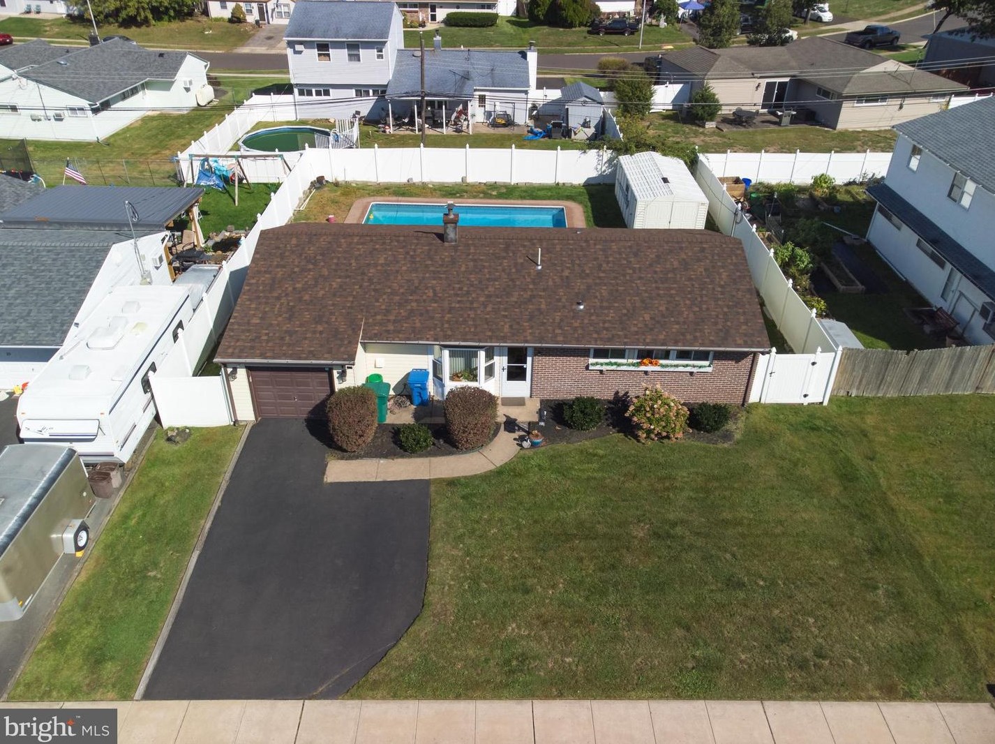 23 Idlewild Rd, Levittown, PA 19057-2204
