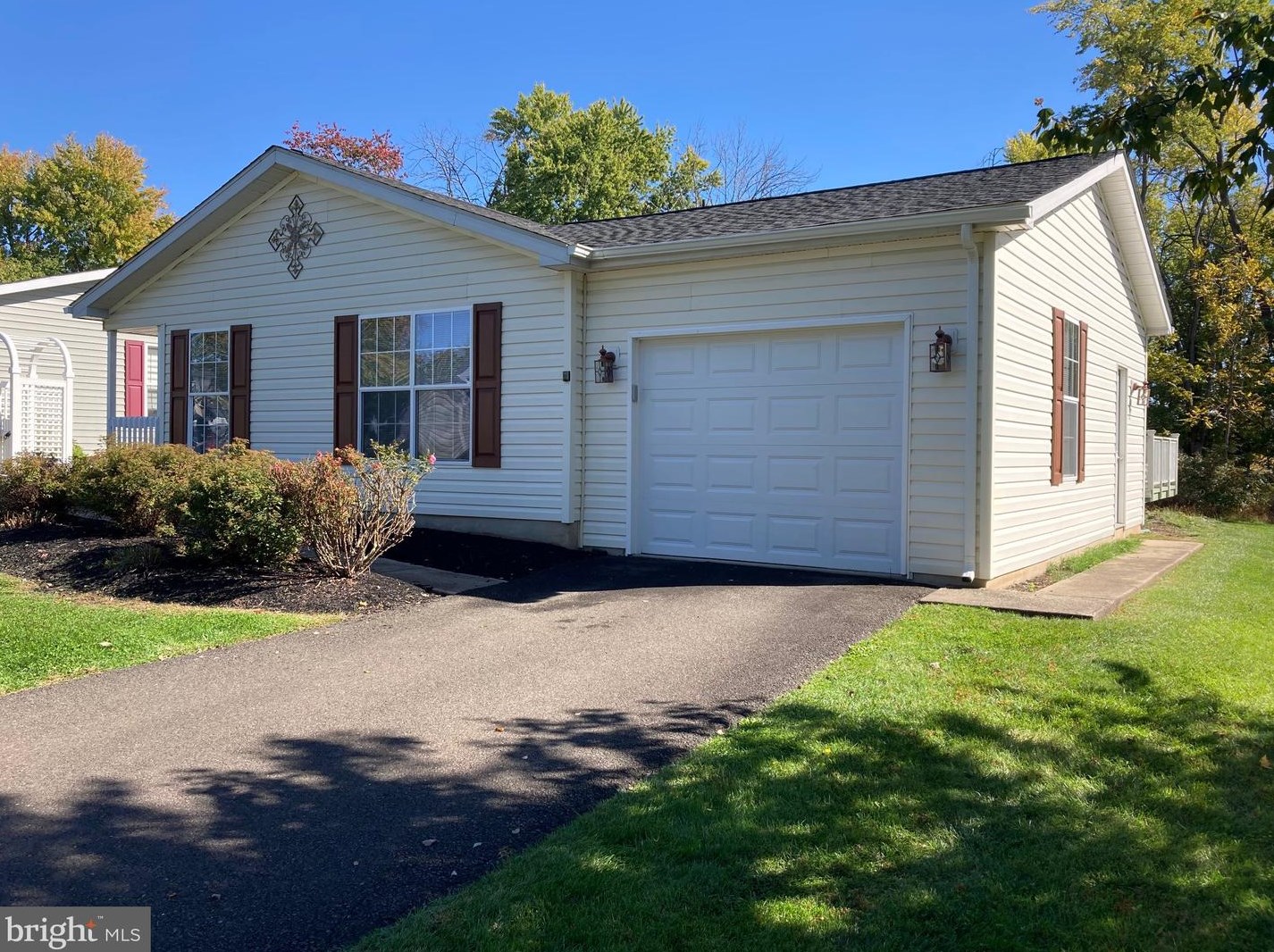271 Countryside Cir, New Hope, PA 18938-1603