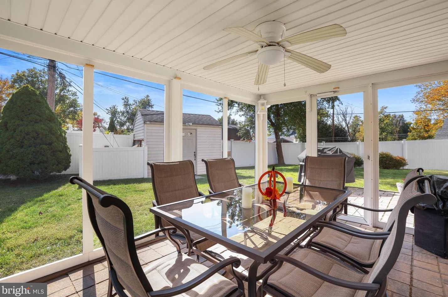 6 Quarter Turn, Levittown PA 19057-1935 exterior